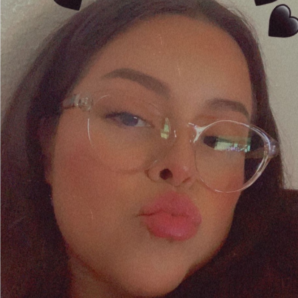 Meet your Posher, Giselle